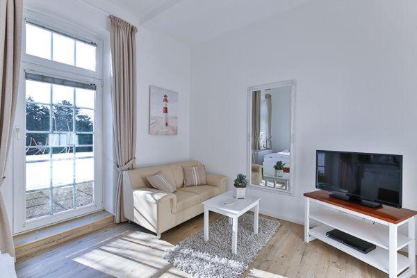 Appartement-5-Mit-Suedbalkon-In-Strandnaher-Lage-Baederstil-Villa-In-Wenningstedt-Sylt Zewnętrze zdjęcie